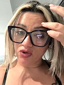 NinaRicci1518 online show from 03.28.26