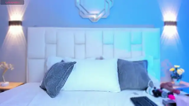 Snapshot of KataThonpson chatting on 03.03.26 KataThonpson online show from 03.03.26