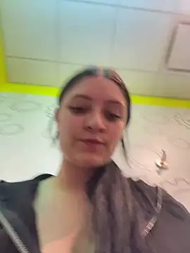 c00chi3Qu33n online show from 05.15.26