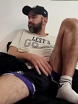 hairyandbigmann online show from 02.05.26