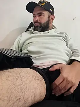 hairyandbigmann online show from 02.10.26