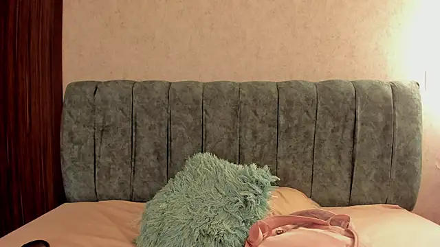 Aleera Walton online show from 03.19.26