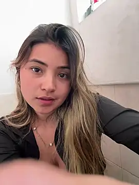 Snapshot of sweetlove- chatting on 02.04.26 sweetlove- online show from 02.04.26