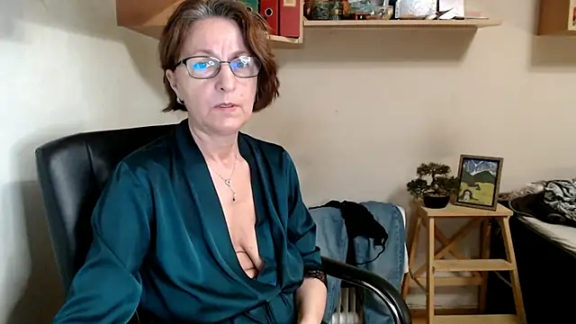 katemodel online show from 07.22.26