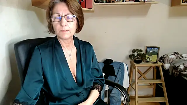 katemodel online show from 07.25.26