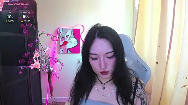 Snapshot of AliceeinWonderlanddd chatting on 02.03.26 AliceeinWonderlanddd online show from 02.03.26