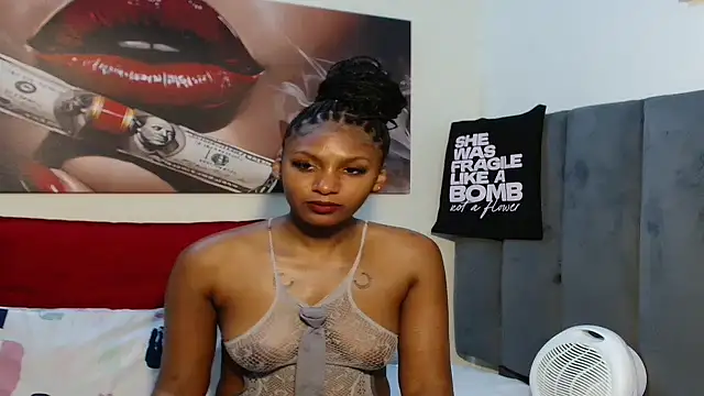 Snapshot of Moreish-06 chatting on 03.10.26 Moreish-06 online show from 03.10.26