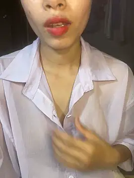 Snapshot of -Xenia_ chatting on 04.16.26 -Xenia online show from 04.16.26