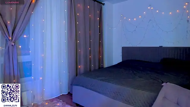 Anna Elfii online show from 03.24.26