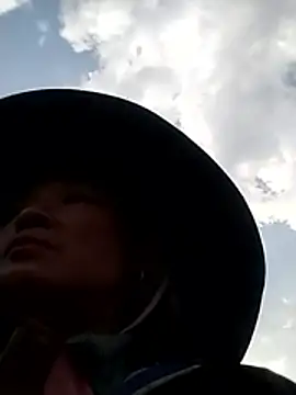 Neoone 1 online show from 04.11.26