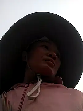 Neoone 1 online show from 04.16.26