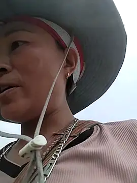 Neoone 1 online show from 04.21.26