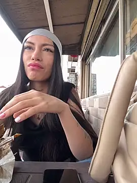 Bonny Eva online show from 04.11.26