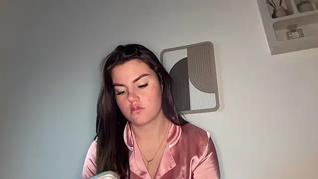 kiaraaaa75 online show from 02.12.26