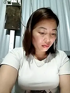 Ella-aa online show from 03.25.26