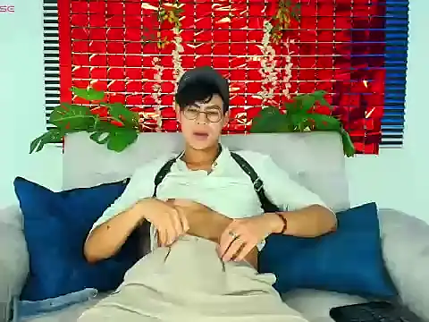 Snapshot of ThiiagoSaeenz chatting on 02.16.26 ThiiagoSaeenz online show from 02.16.26