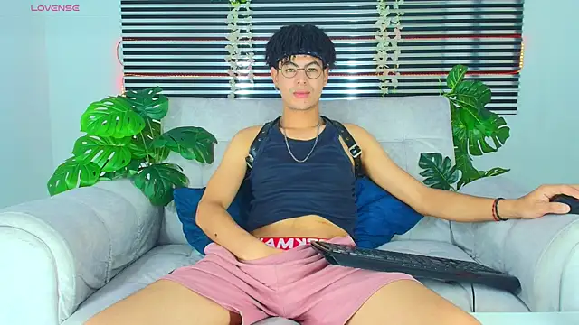 ThiiagoSaeenz online show from 04.21.26