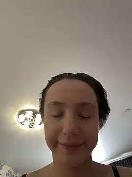 Snapshot of MiaTee chatting on 02.09.26 MiaTee online show from 02.09.26