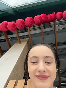 Snapshot of MiaTee chatting on 02.15.26 MiaTee online show from 02.15.26