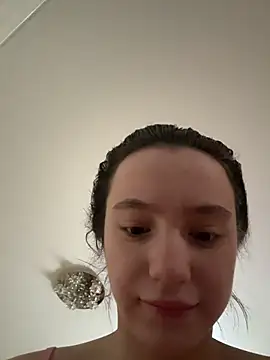 Snapshot of MiaTee chatting on 02.27.26 MiaTee online show from 02.27.26