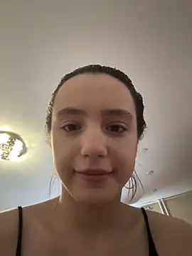 Snapshot of MiaTee chatting on 03.01.26 MiaTee online show from 03.01.26