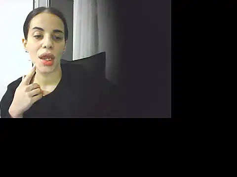 LuxxuryAnne online show from 02.25.26