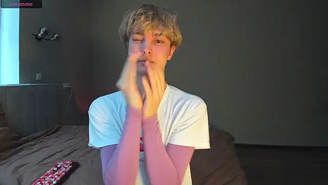 Snapshot of bunnyblush67 chatting on 03.03.26 bunnyblush67 online show from 03.03.26