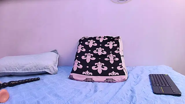 Snapshot of melany_roberts_ chatting on 02.12.26 melany roberts online show from 02.12.26