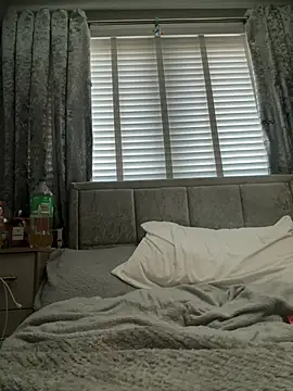 Milssweetx online show from 04.02.26