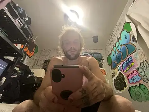 Snapshot of gothboiplzty chatting on 07.04.26 gothboiplzty online show from 07.04.26