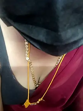 Snapshot of Madhusri_Tamil_Telugu chatting on 04.30.26 Madhusri Tamil Telugu online show from 04.30.26