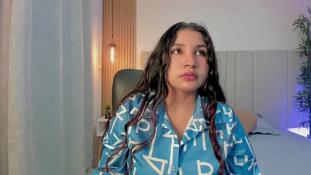 Victoria Rosee online show from 05.23.26