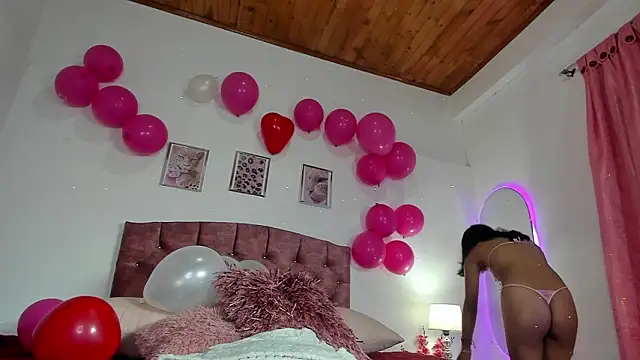 luna velveth online show from 02.13.26