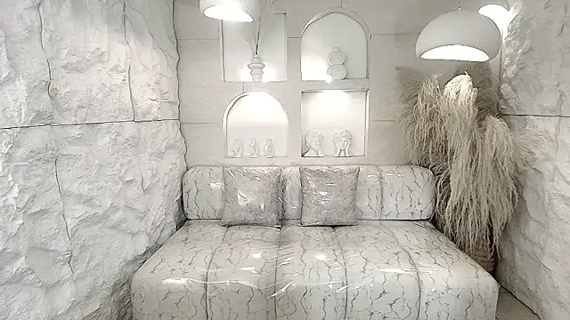 Snapshot of vampkitty_r chatting on 02.02.26 vampkitty r online show from 02.02.26