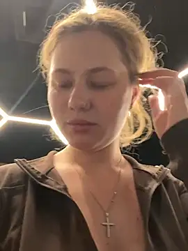 AsynaYuuki online show from 02.24.26