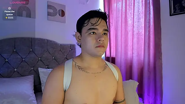 Snapshot of NoahVance chatting on 02.27.26 NoahVance online show from 02.27.26