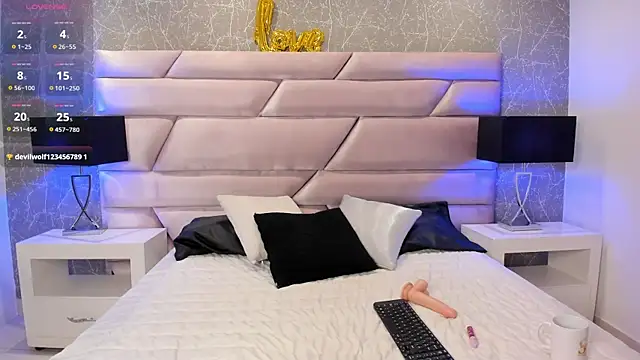 Snapshot of Scarlett_Viibe chatting on 03.25.26 Scarlett Viibe online show from 03.25.26