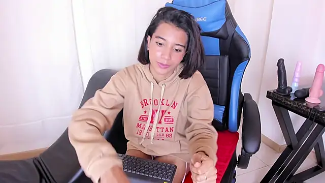 Emily bruss online show from 04.14.26