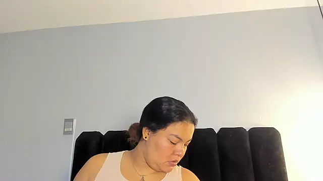 Snapshot of Amaranoir- chatting on 02.01.26 Amaranoir- online show from 02.01.26