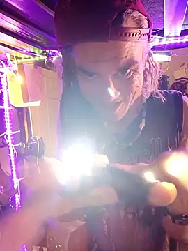 AllucyLu online show from 03.02.26