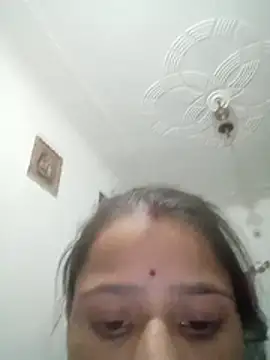 Snapshot of khushi_rawat chatting on 02.18.26 khushi rawat online show from 02.18.26