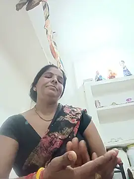 Snapshot of punamji_sexe chatting on 06.01.26 punamji sexe online show from 06.01.26