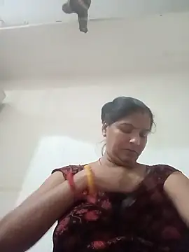 Snapshot of punamji_sexe chatting on 06.14.26 punamji sexe online show from 06.14.26