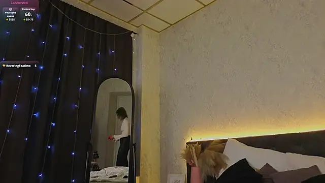 Scarle Whisper online show from 04.08.26