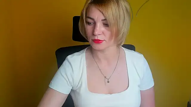 Snapshot of CuttieEmma chatting on 07.03.26 CuttieEmma online show from 07.03.26