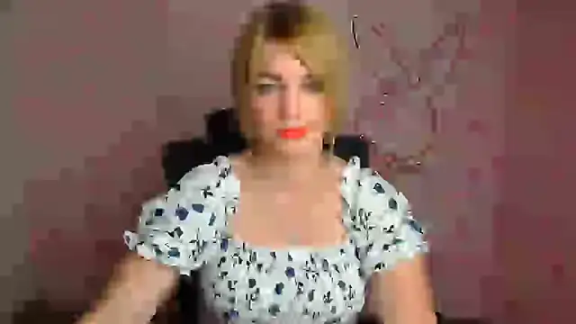 Snapshot of CuttieEmma chatting on 07.14.26 CuttieEmma online show from 07.14.26
