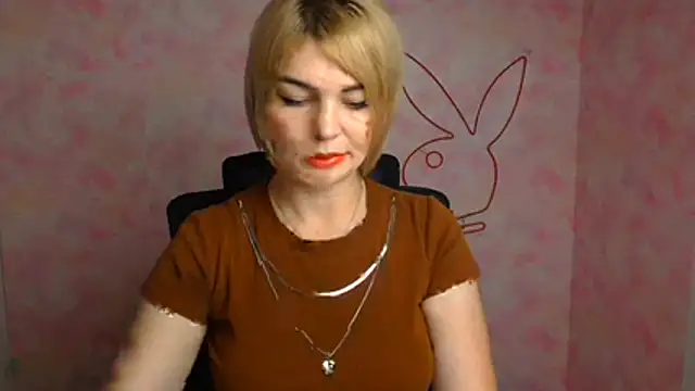 Snapshot of CuttieEmma chatting on 07.24.26 CuttieEmma online show from 07.24.26