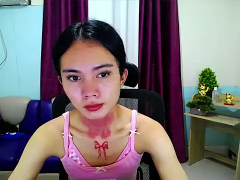 Snapshot of devine_goddess chatting on 05.20.26 devine goddess online show from 05.20.26