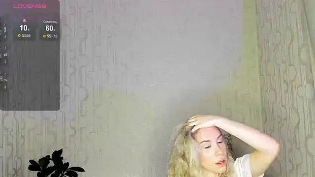 Elysia kiss online show from 02.15.26