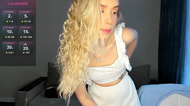 Elysia kiss online show from 02.27.26